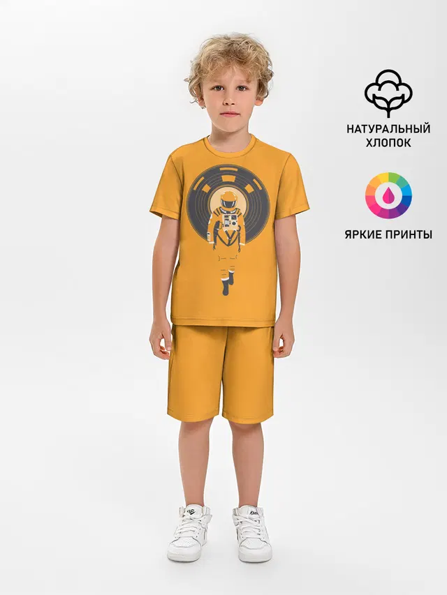 Космонавт