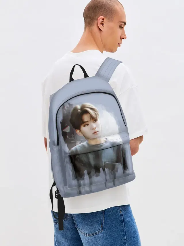 Джинсовый рюкзак с принтом «Kihyun»