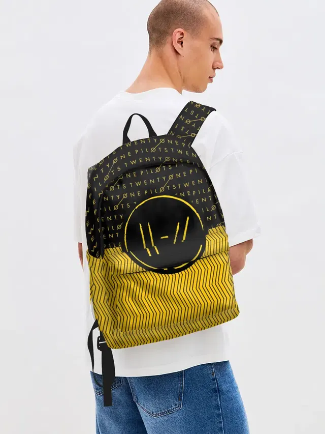 Джинсовый рюкзак с принтом «Chevron pattern — TWENTY ONE PILOTS TOP»