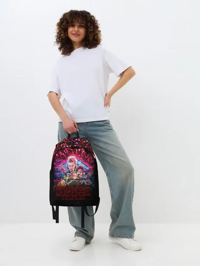 Джинсовый рюкзак с принтом «Очень странные дела — STRANGER THINGS - 3 Сезон»