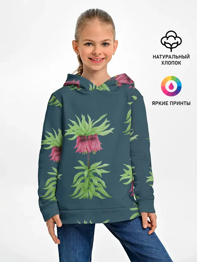 Цветы рябчика на темном фоне