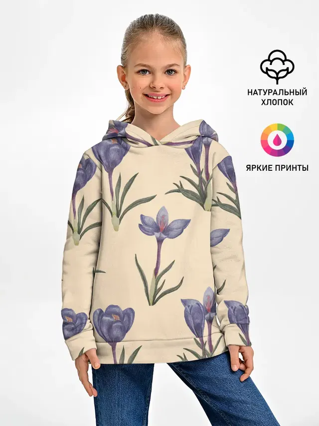 Цветы шафрана на бежевом фоне