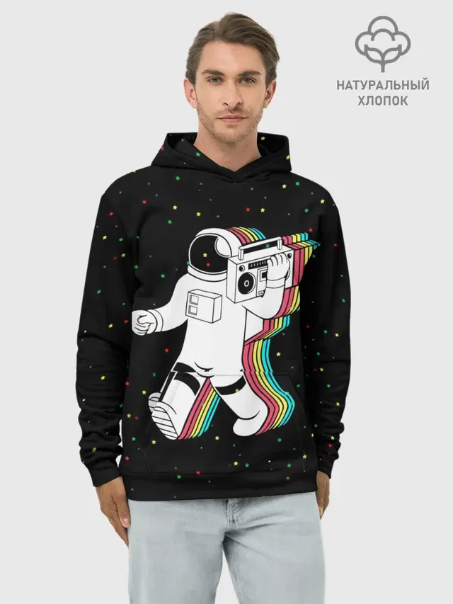 Космонавт с магнитофоном