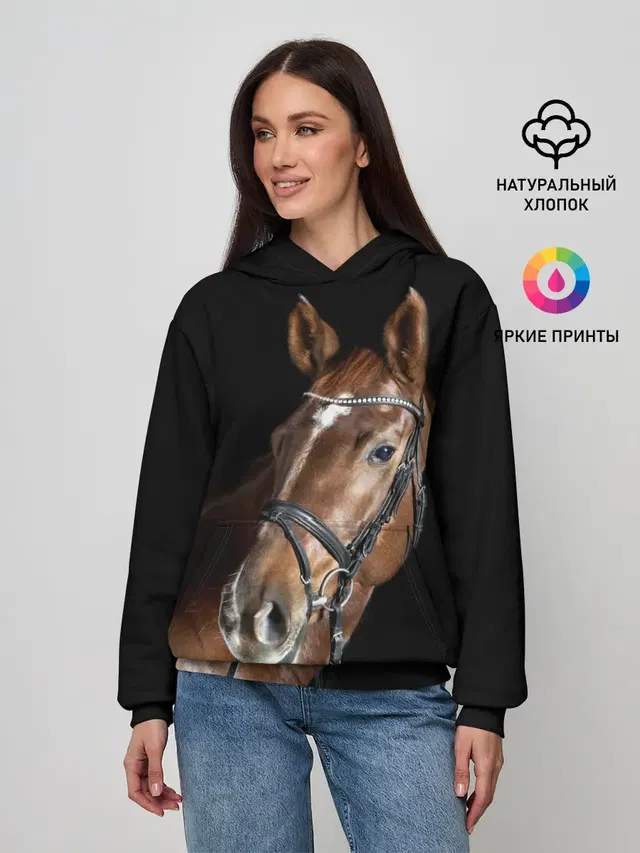 Гнедая лошадь