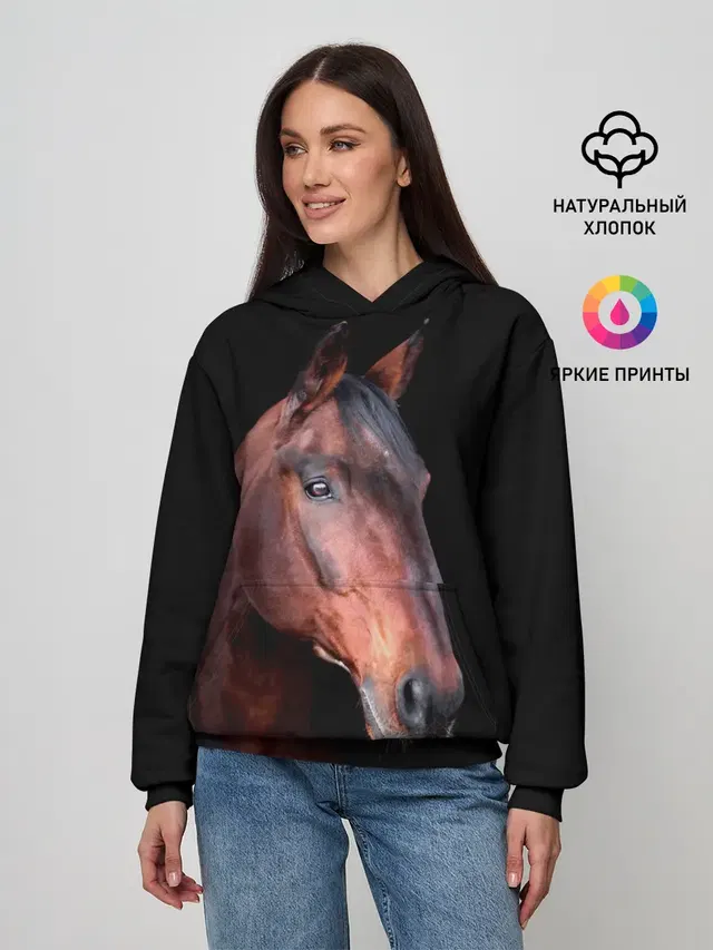 Гнедая лошадь