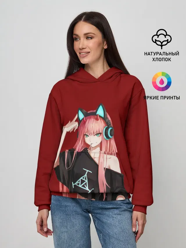 Zero Two в наушниках