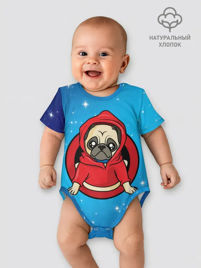 Мопс в толстовке