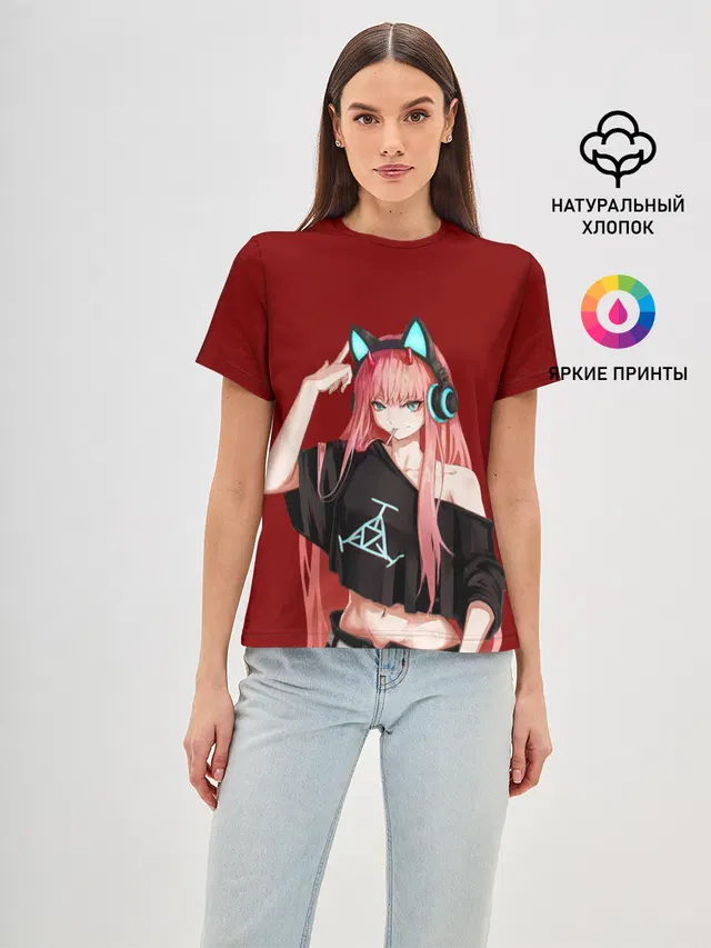 Zero Two в наушниках