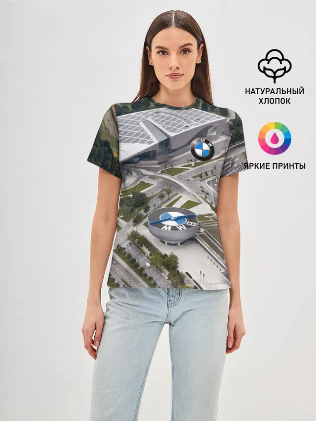 Женская базовая футболка с принтом «BMW — BMW city»