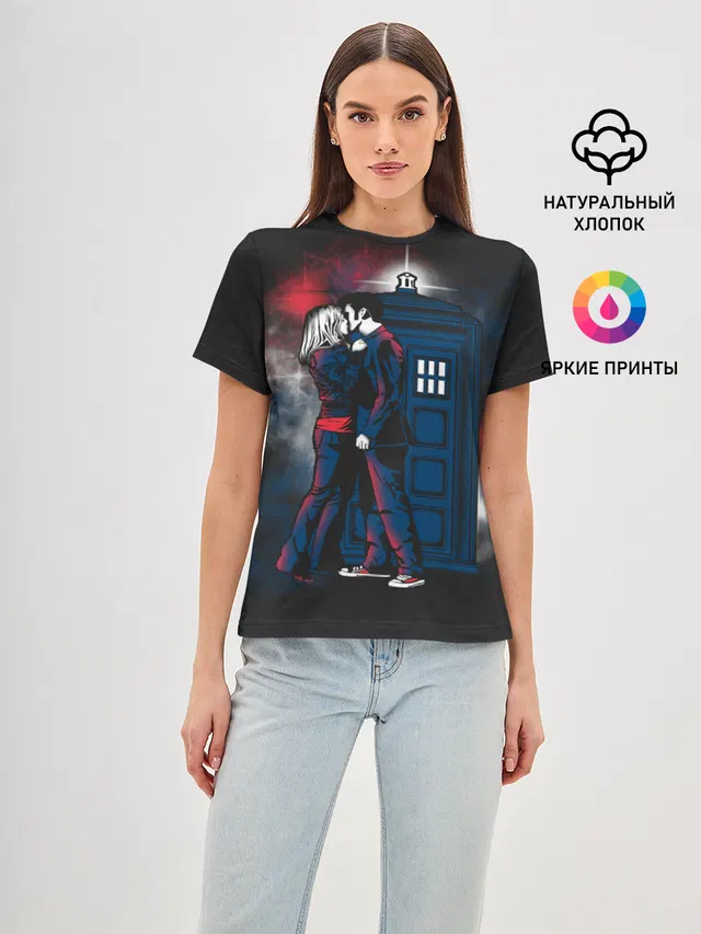Женская базовая футболка с принтом «Tardis Тардис»