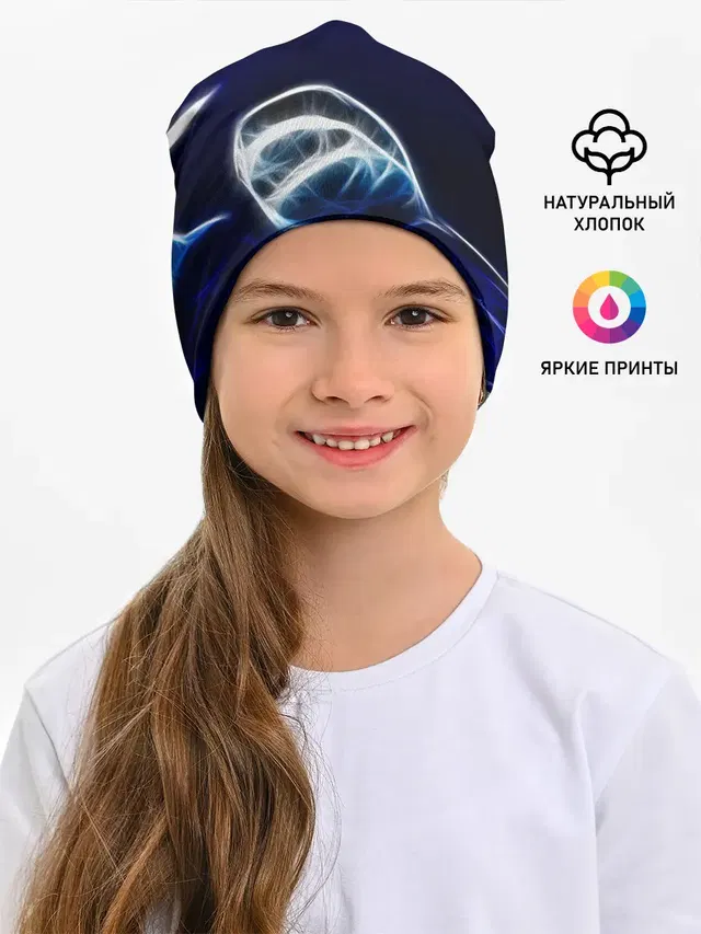 ДЕЛЬФИН В МОРЕ.
