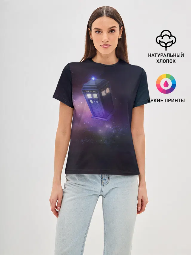 Женская базовая футболка с принтом «Tardis»