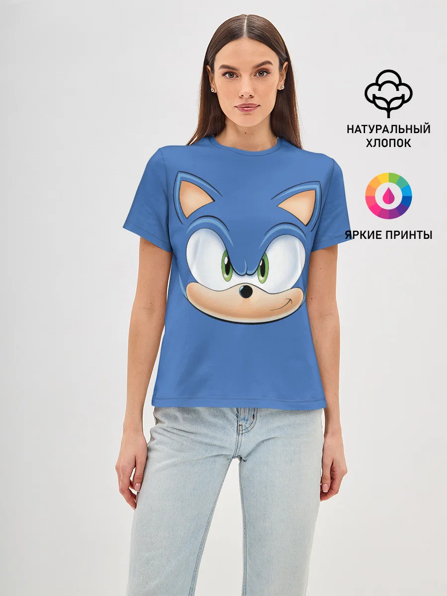 Женская базовая футболка с принтом «SONIC.», вид спереди