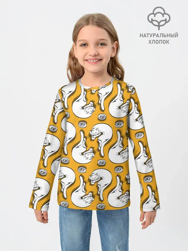 Белая кошка и корм