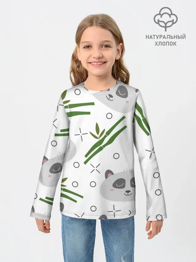 Панда с бамбуком