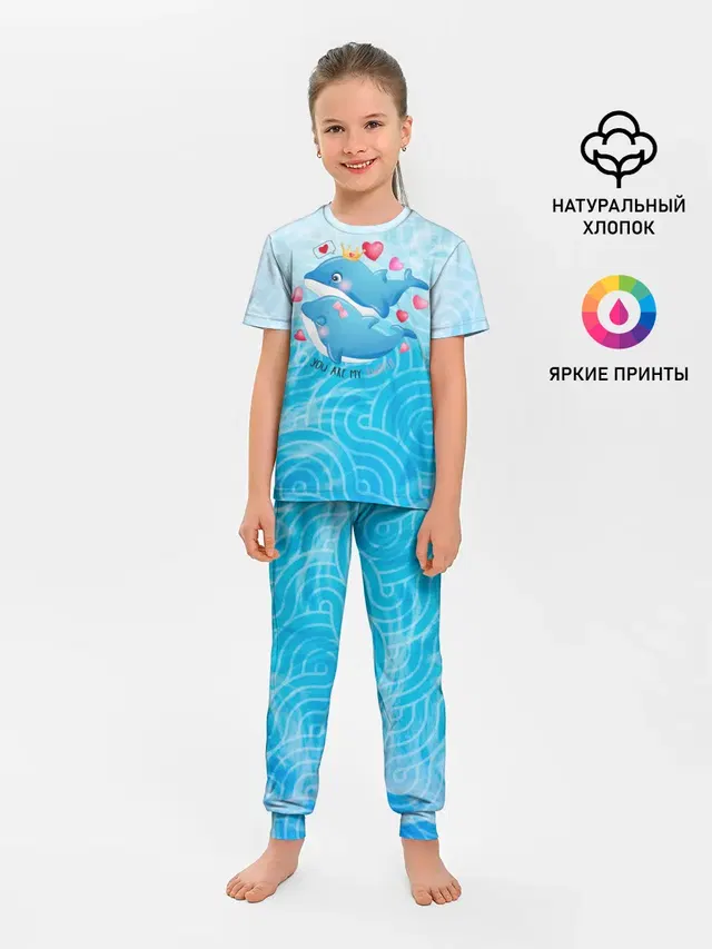 Два дельфина