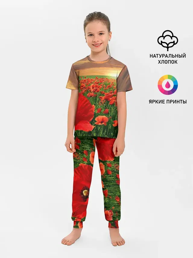 Красный мак на закате