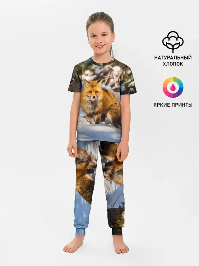 Лиса в лесу