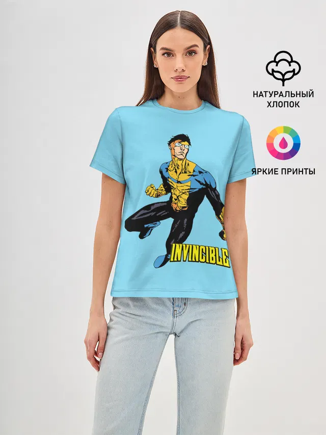 Женская базовая футболка с принтом «Invincible»
