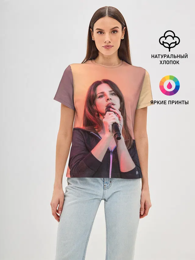 Женская базовая футболка с принтом «Lana Del Rey — Лана на концерте»