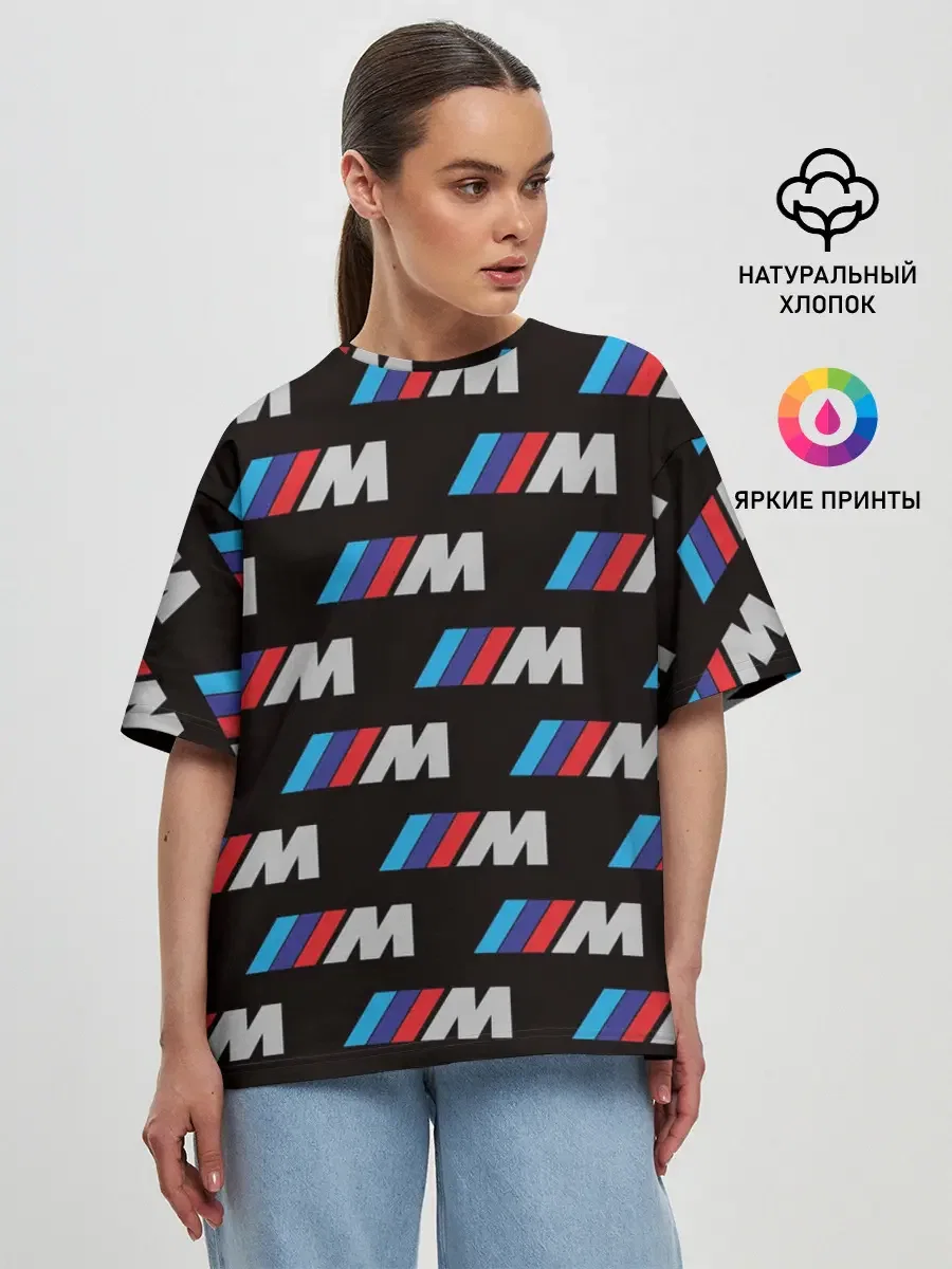 Женская футболка оверсайз с принтом «BMW M», вид спереди
