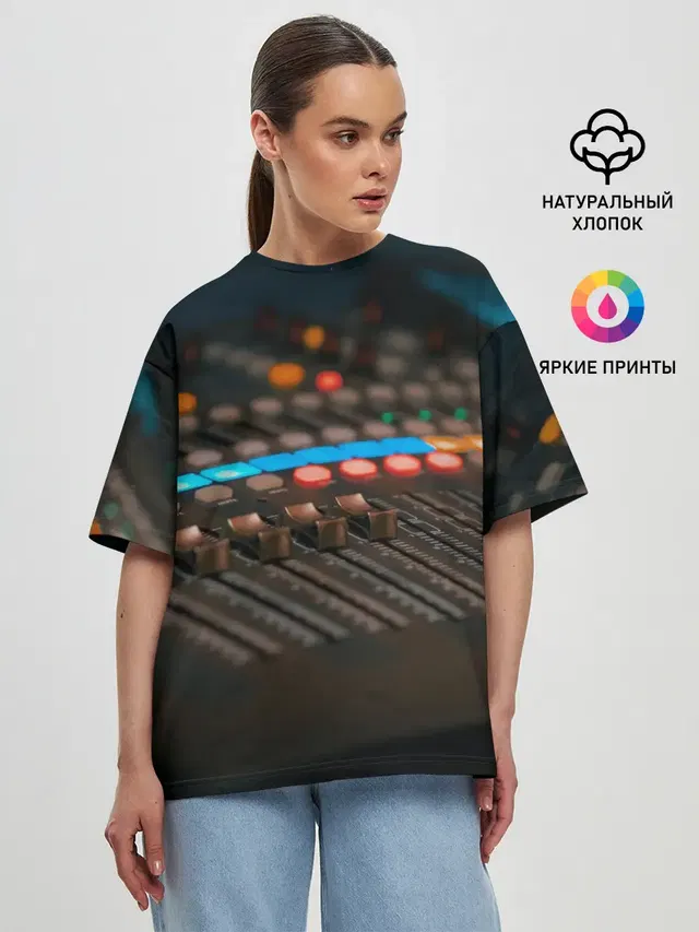 Женская футболка оверсайз
