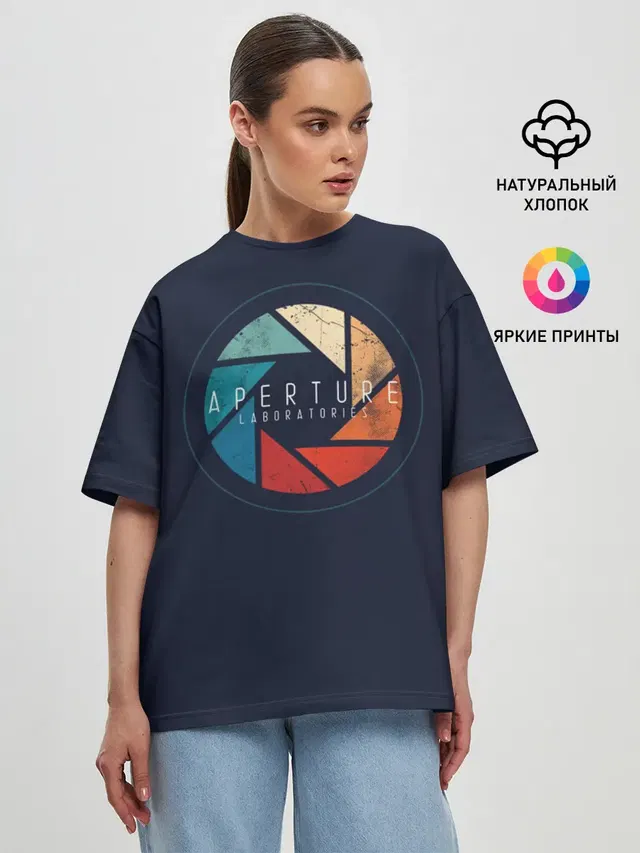 Женская футболка оверсайз с принтом «Aperture»