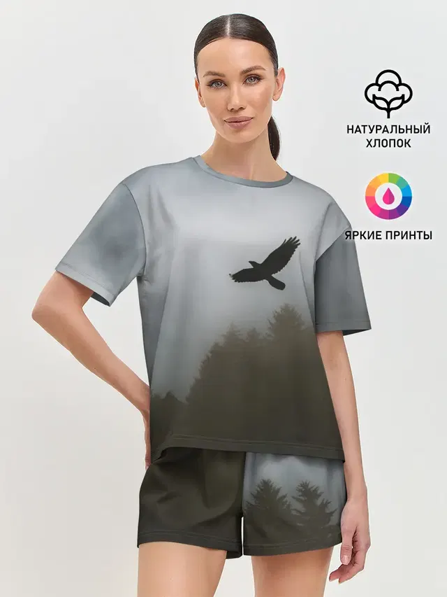 Орёл над лесом